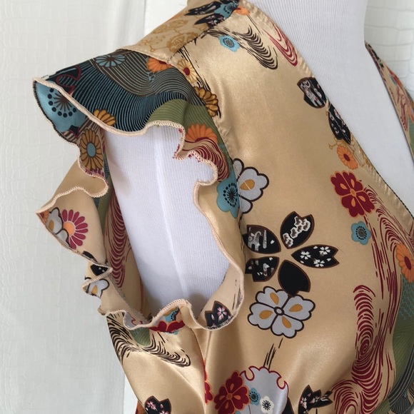 SATIN FLORAL TOP. - Picture 4 of 8